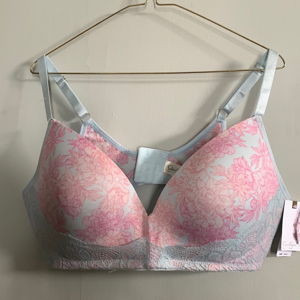 Jessica simpson bra